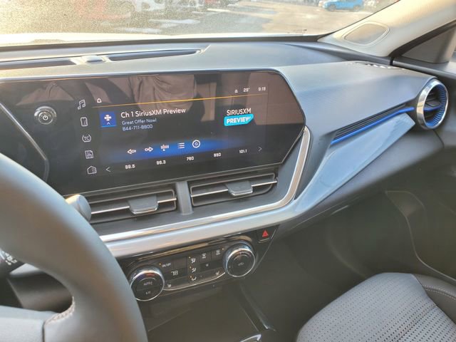 Certified 2024 Chevrolet Trax LT w/ Driver Confidence Package image 27