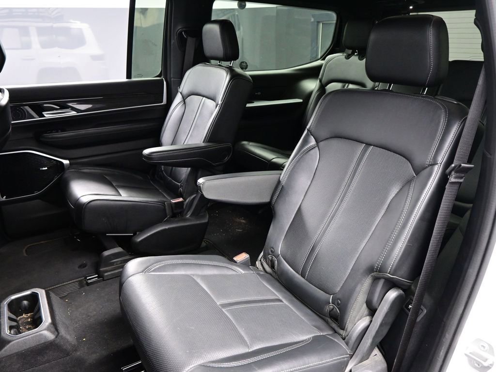 Used 2022 Jeep Wagoneer Series III w/ Premium Group I image 13