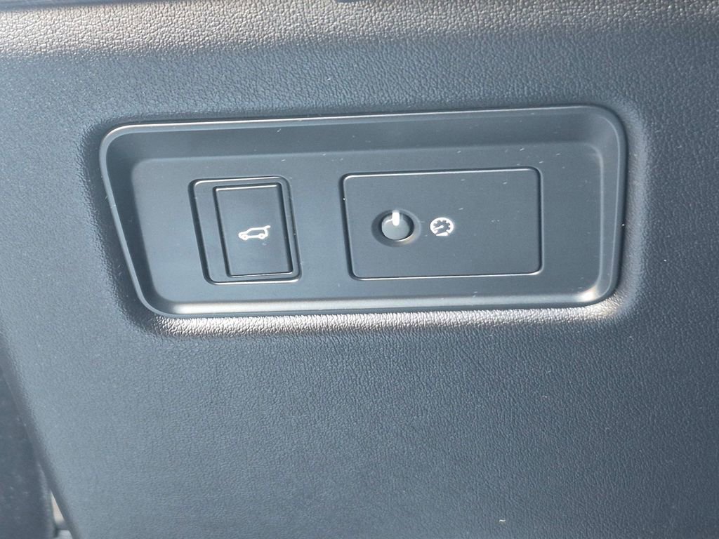 Used 2022 Land Rover Range Rover Sport HSE Silver Edition image 38