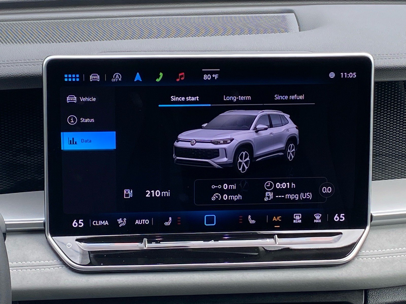Certified 2025 Volkswagen Tiguan SE AWD/4WD image 9