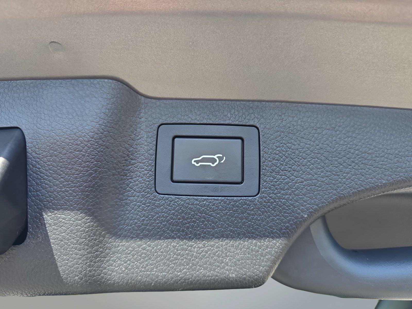 Used 2018 Hyundai Santa Fe Sport FWD image 46