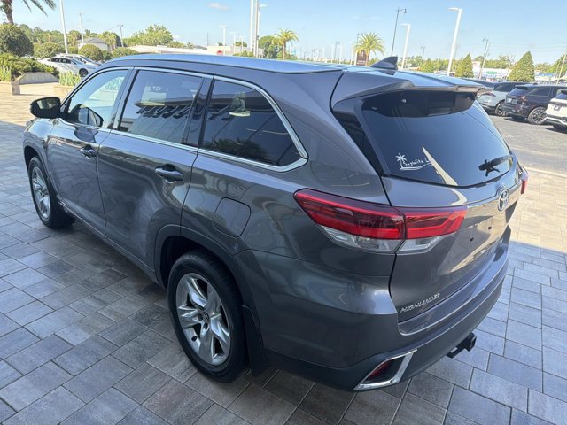 Used 2019 Toyota Highlander Limited AWD/4WD image 4