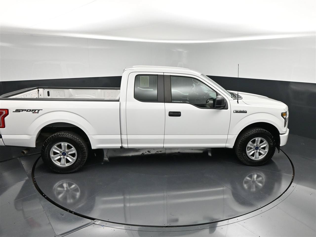 Used 2017 Ford F150 XL w/ Equipment Group 101A Mid AWD/4WD image 22