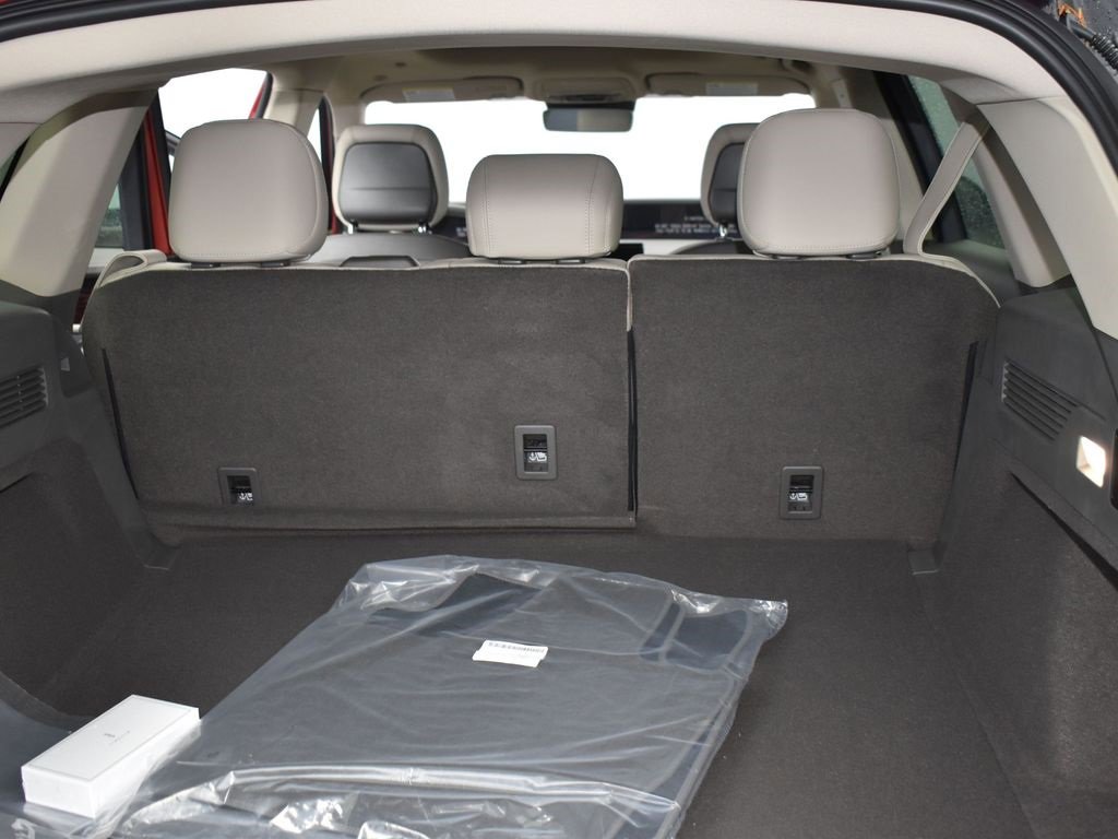 New 2025 Lincoln Nautilus Reserve w/ Jet Appearance Package image 10