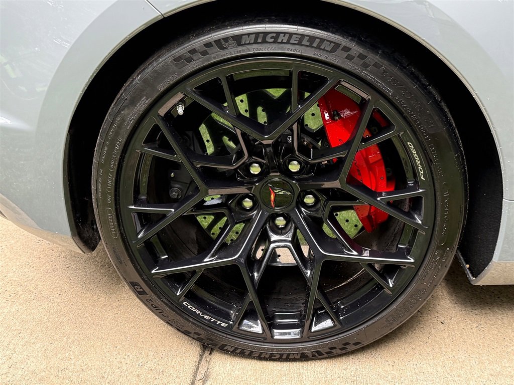 Used 2025 Chevrolet Corvette ZR1 w/ ZR1 Carbon Fiber Aero Package image 39