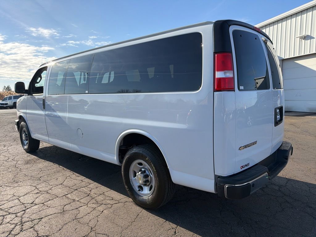 Used 2024 Chevrolet Express 3500 LS w/ Chrome Appearance Package RWD image 6