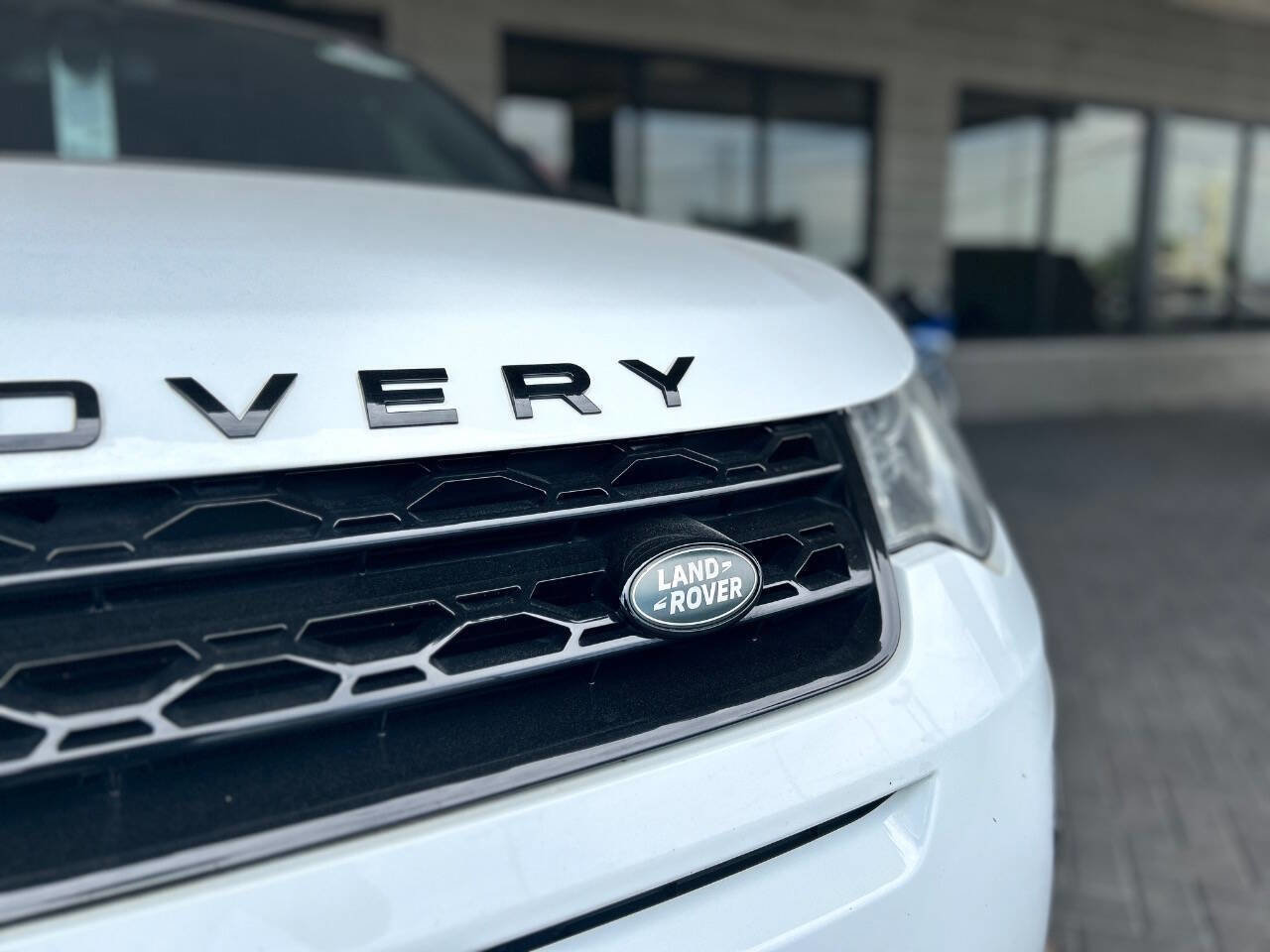 Used 2017 Land Rover Discovery Sport HSE AWD/4WD image 30