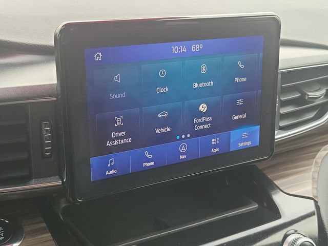 Used 2021 Ford Explorer Limited w/ Equipment Group 301A AWD/4WD image 16