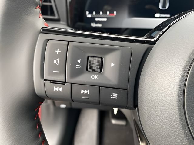 New 2026 Nissan Kicks SR w/ SR Premium Package AWD/4WD image 18