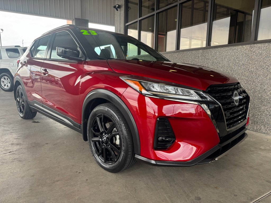 Used 2023 Nissan Kicks SR image 40