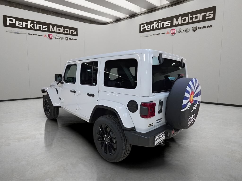Certified 2025 Jeep Wrangler Unlimited Sahara w/ Safety Group AWD/4WD image 3