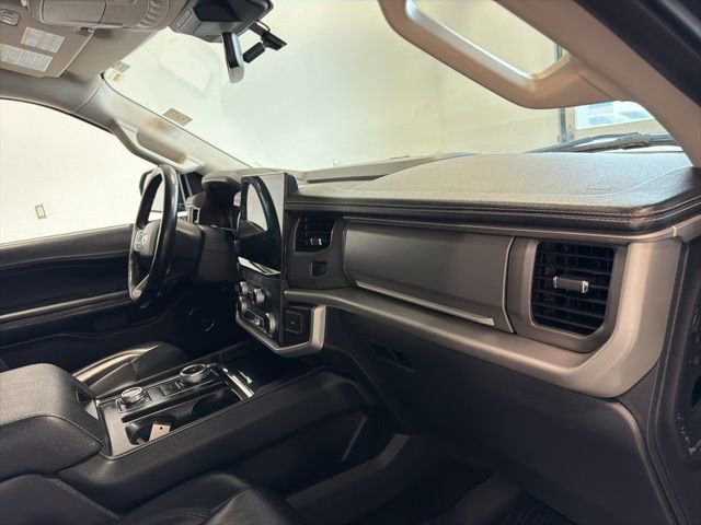 Used 2022 Ford Expedition Max XLT image 39