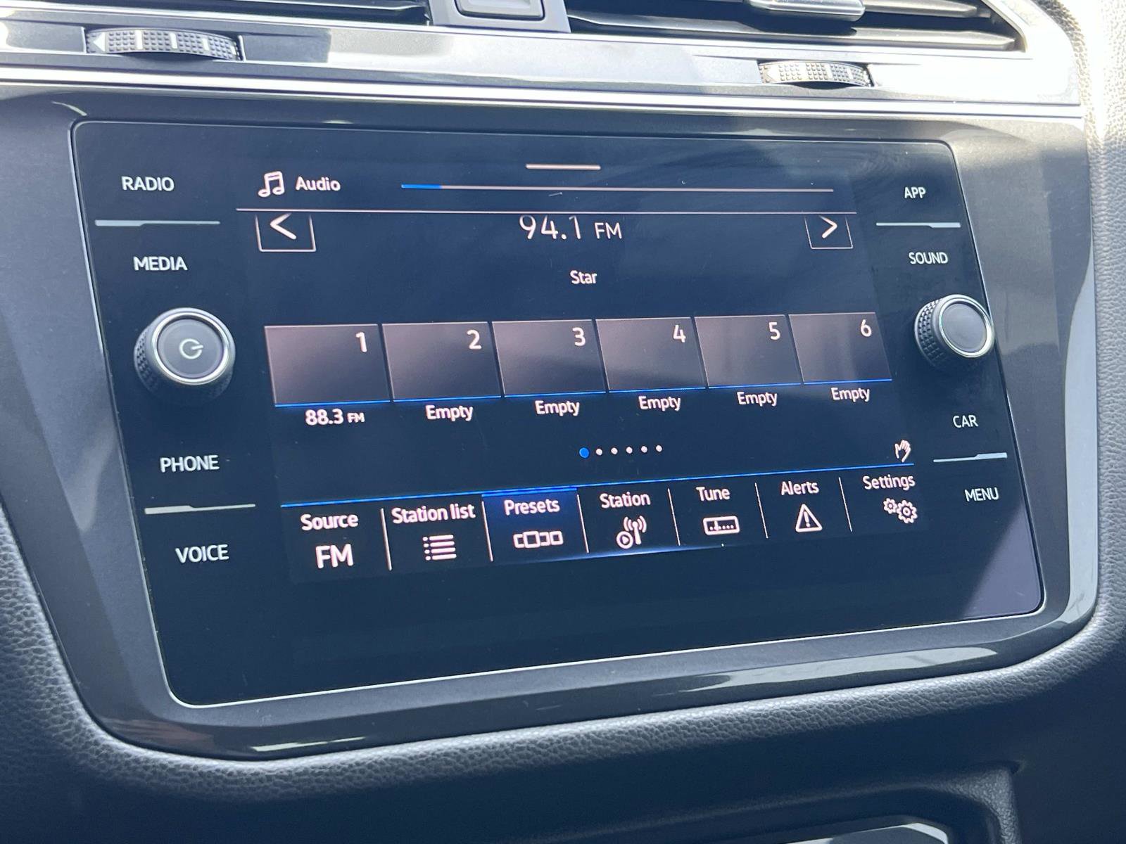 Certified 2023 Volkswagen Tiguan SE R-Line FWD image 12