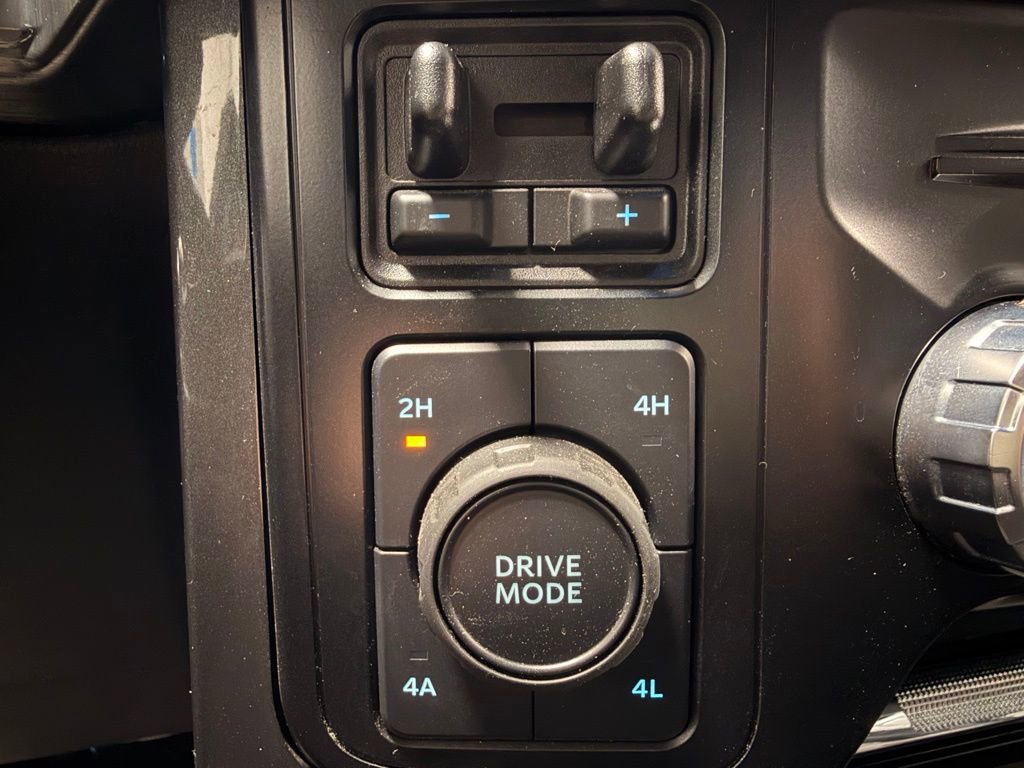 Used 2023 Ford F150 Lariat w/ Equipment Group 502A High image 44