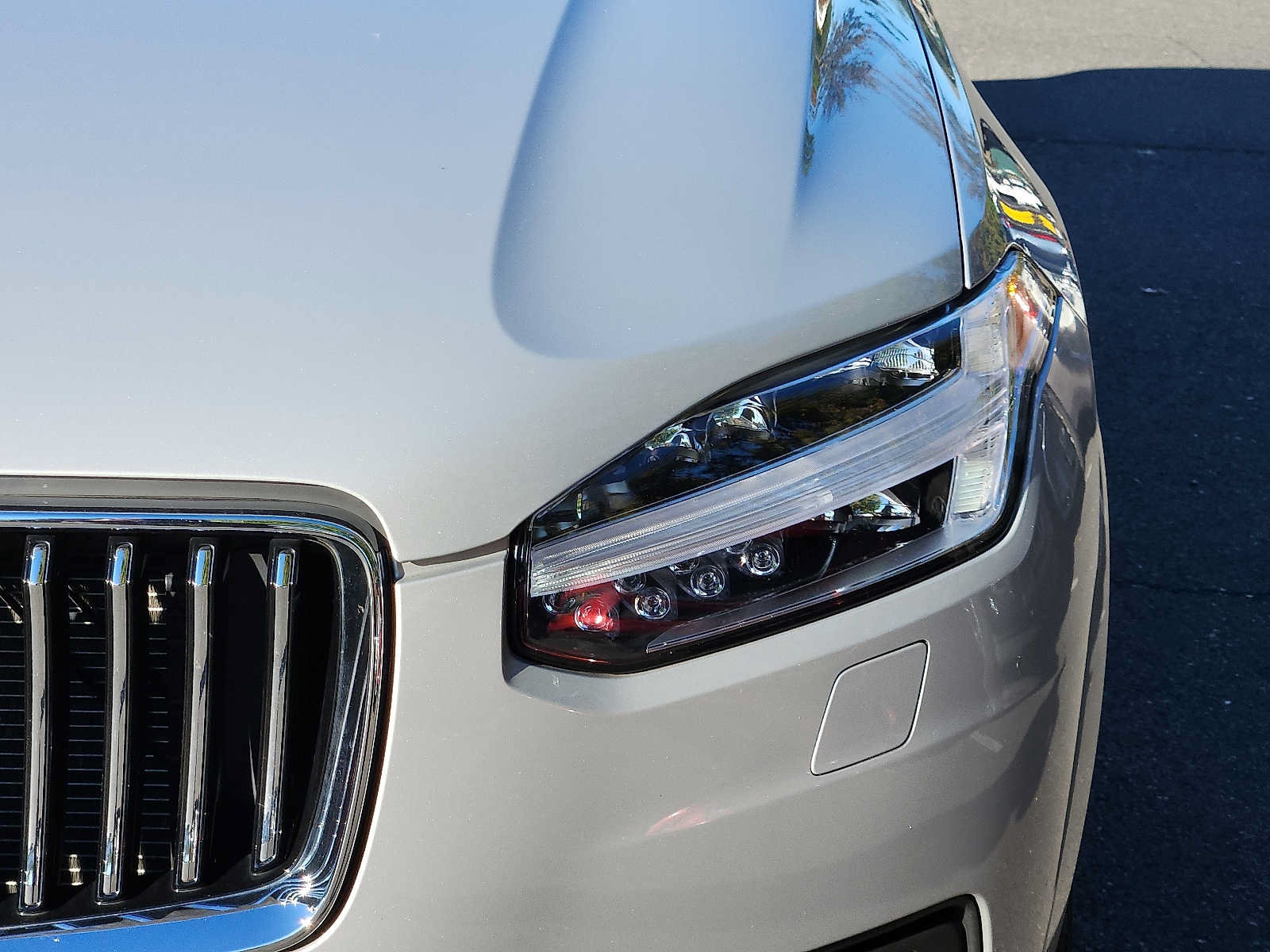 Certified 2023 Volvo XC90 B5 Core w/ Protection Package Premier AWD/4WD image 9