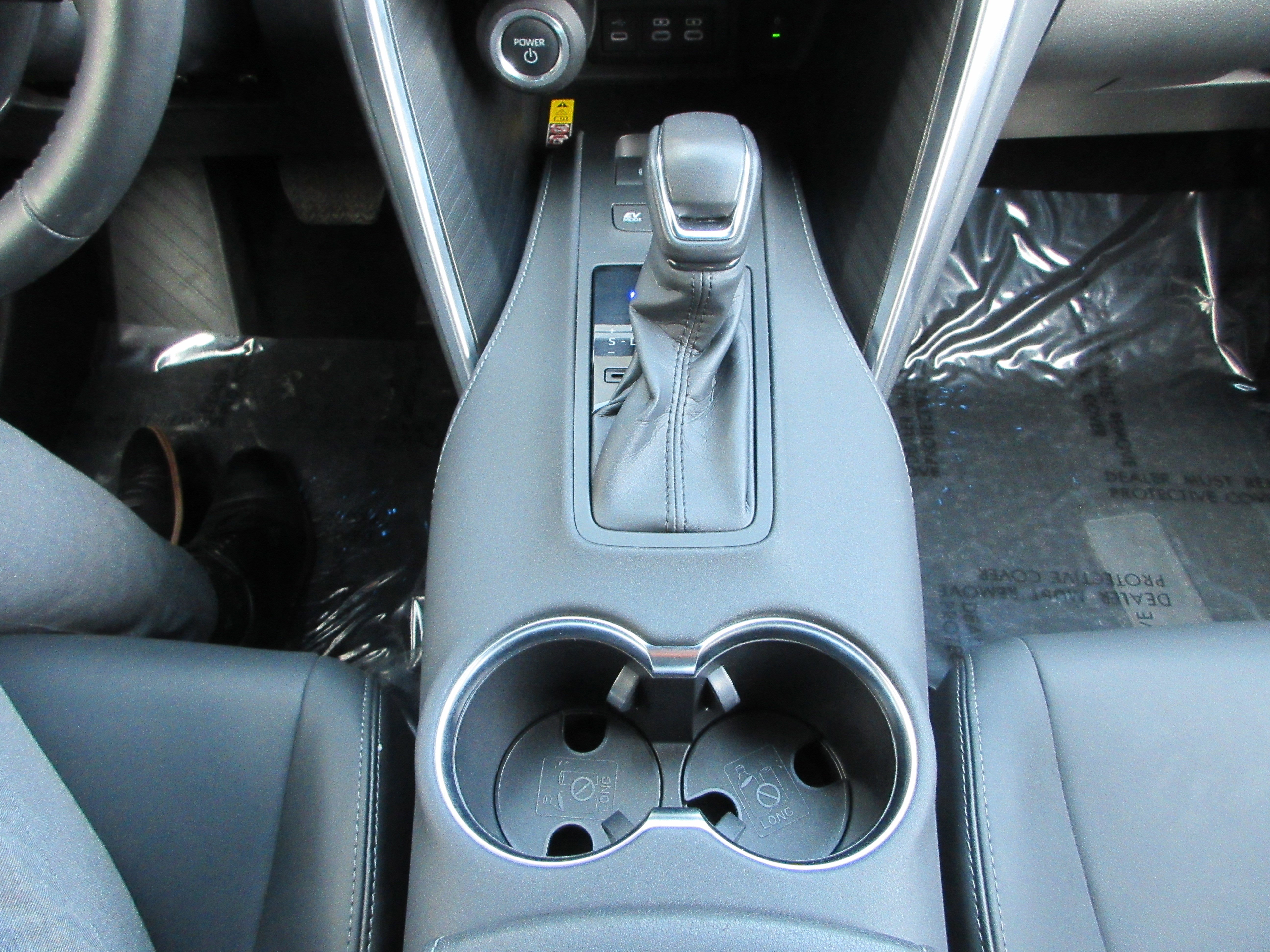 Used 2024 Toyota Venza XLE image 44