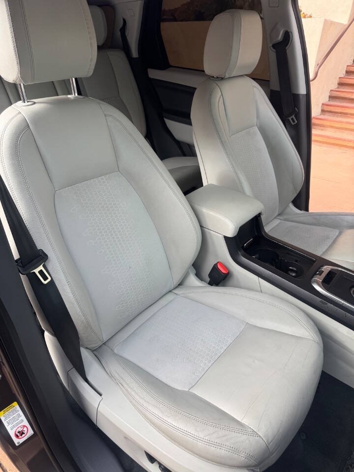 Used 2017 Land Rover Discovery Sport SE AWD/4WD image 13
