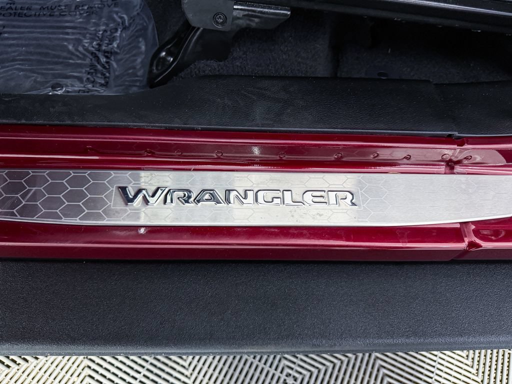 Used 2021 Jeep Wrangler Rubicon w/ Steel Bumper Group AWD/4WD image 43