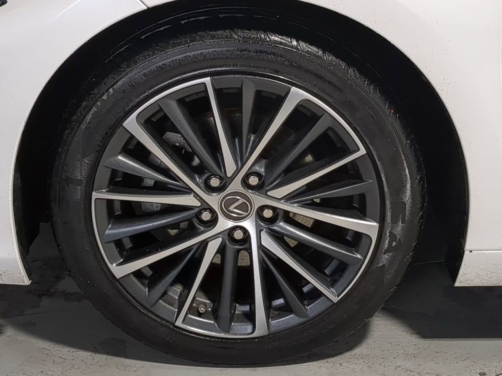 Used 2022 Lexus ES 300h w/ Premium Package image 21