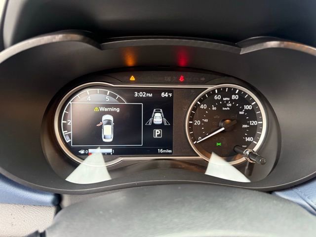 Used 2025 Nissan Versa SV w/ Trunk Package image 22