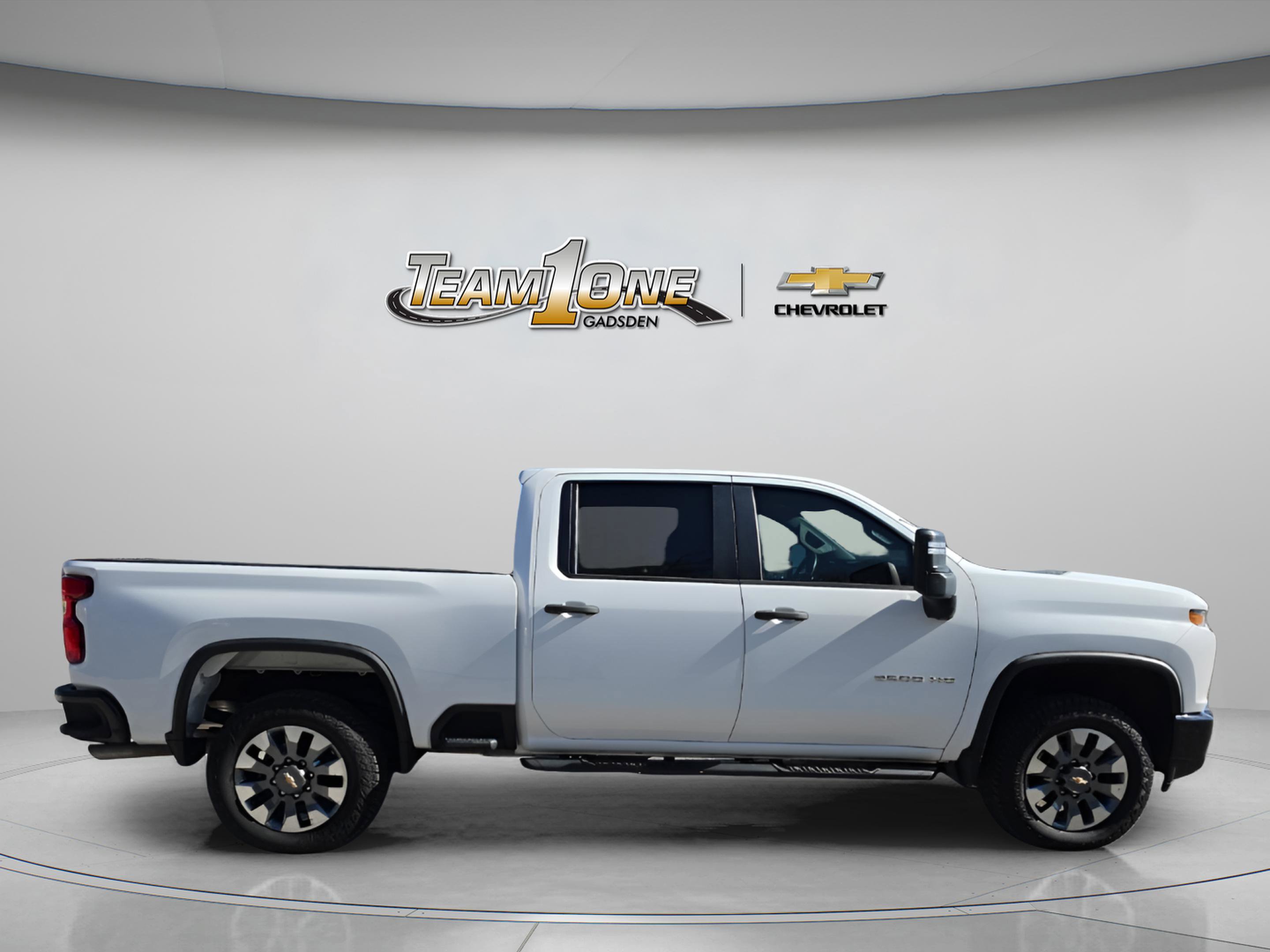 Used 2023 Chevrolet Silverado 2500 Custom w/ Custom Convenience Package AWD/4WD image 8