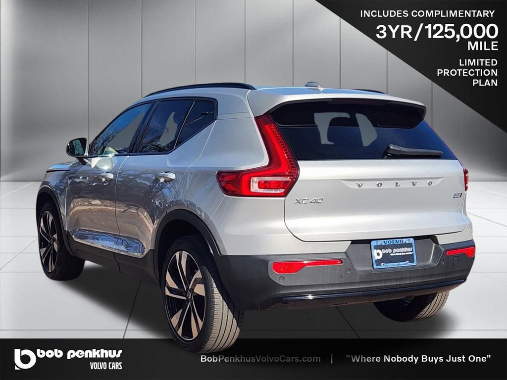 Used 2023 Volvo XC40 B5 Plus w/ Climate Package image 26