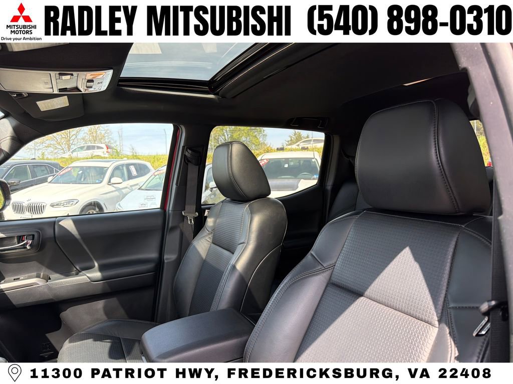 Used 2020 Toyota Tacoma Limited image 2