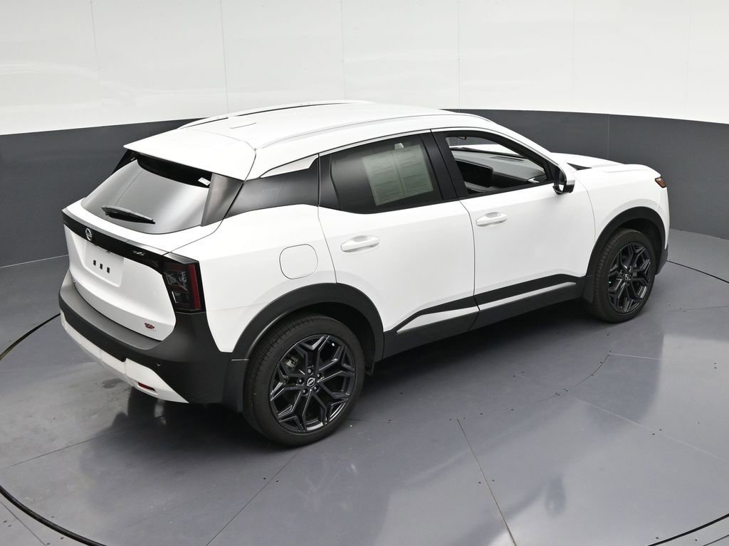 Used 2025 Nissan Kicks SR FWD image 23