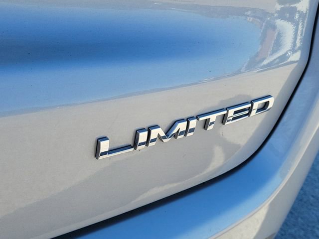 Used 2025 Jeep Compass Limited image 8