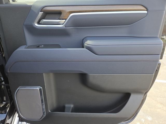 Certified 2025 Chevrolet Silverado 1500 High Country w/ Technology Package image 29