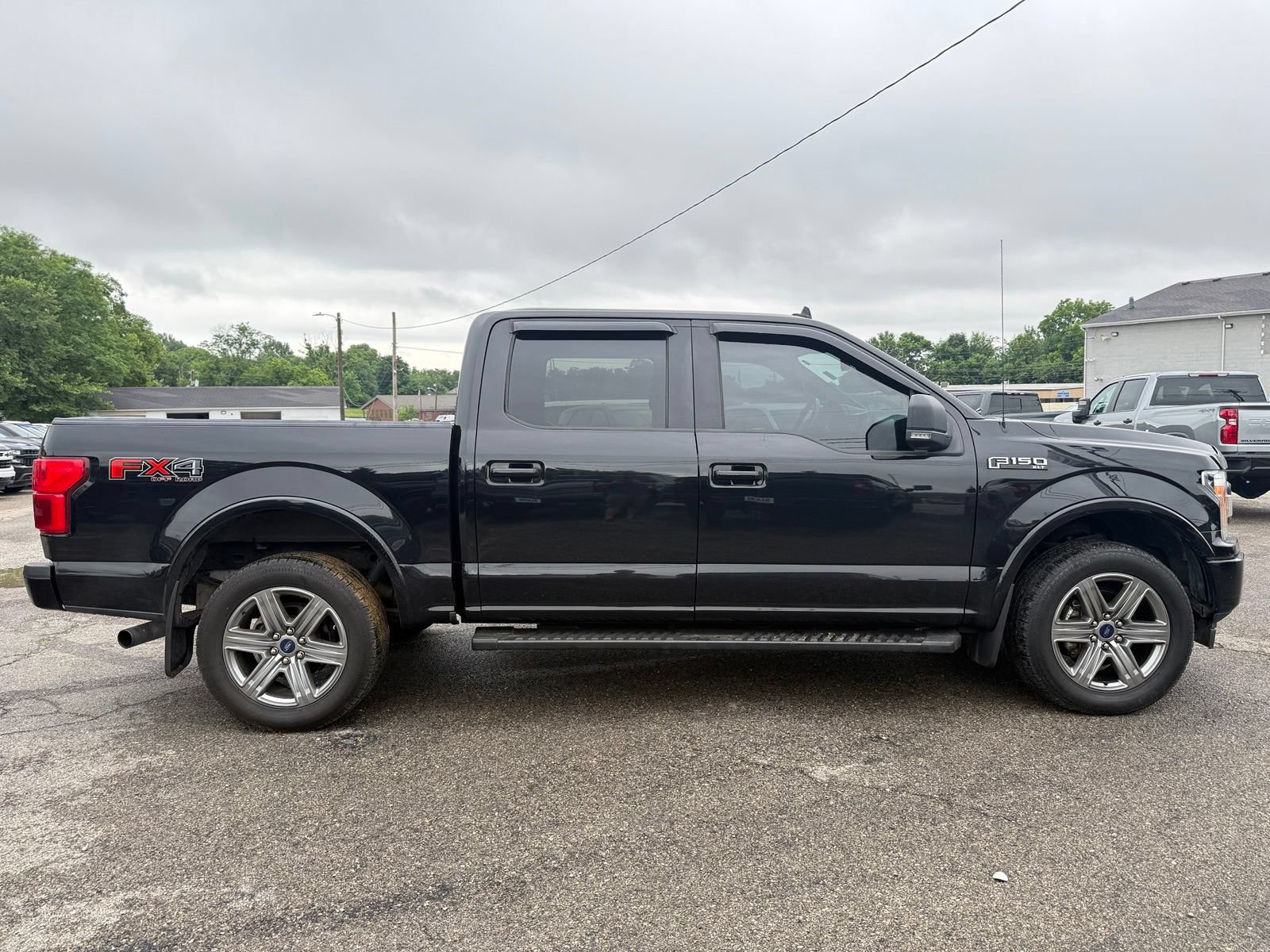 Used 2018 Ford F150 XLT w/ Equipment Group 302A Luxury AWD/4WD image 7