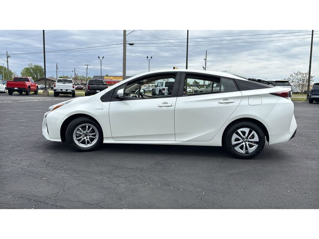 Used 2016 Toyota Prius Four w/ Advanced Technology Package FWD image 4