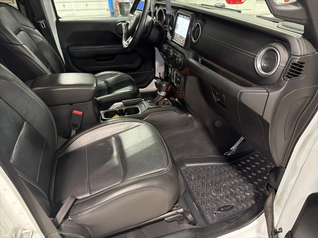 Used 2018 Jeep Wrangler Unlimited Sahara image 34