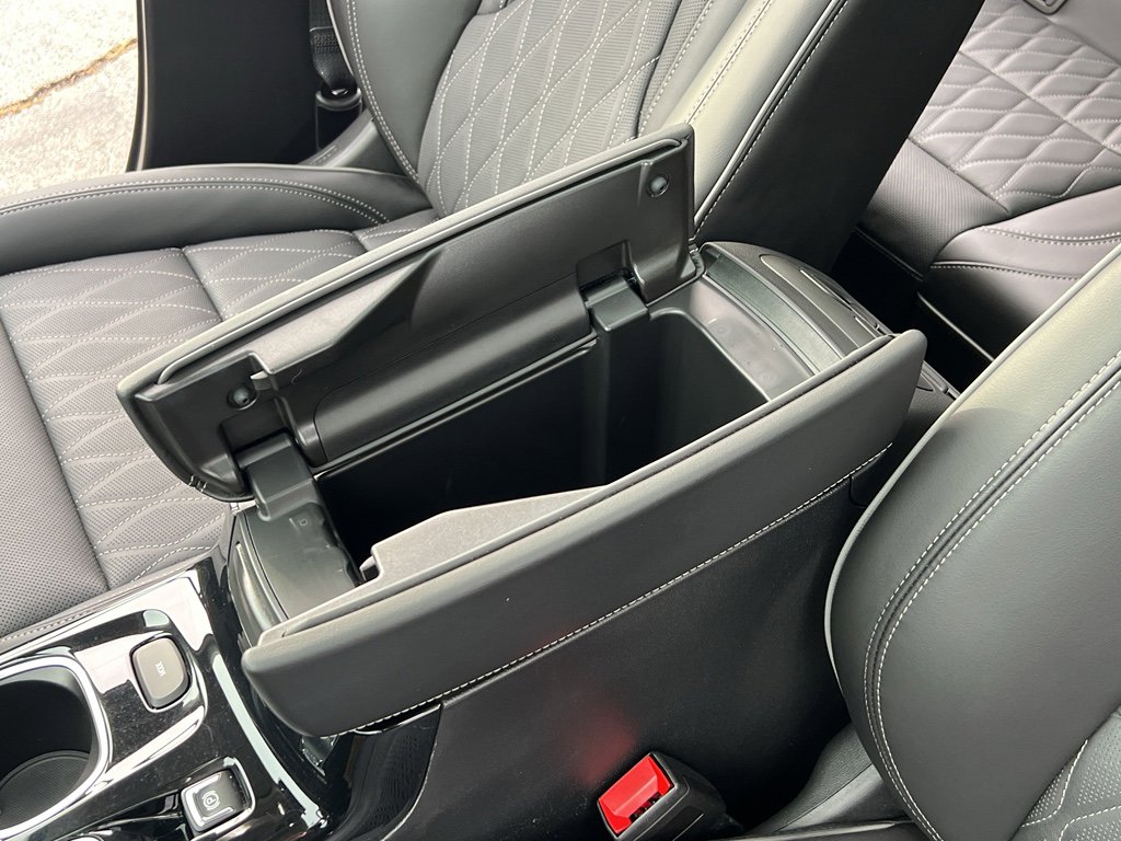 Used 2023 Buick Envision Avenir image 19