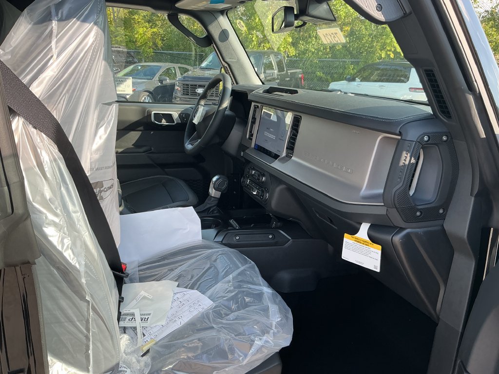 New 2026 Ford Bronco Outer Banks AWD/4WD image 24