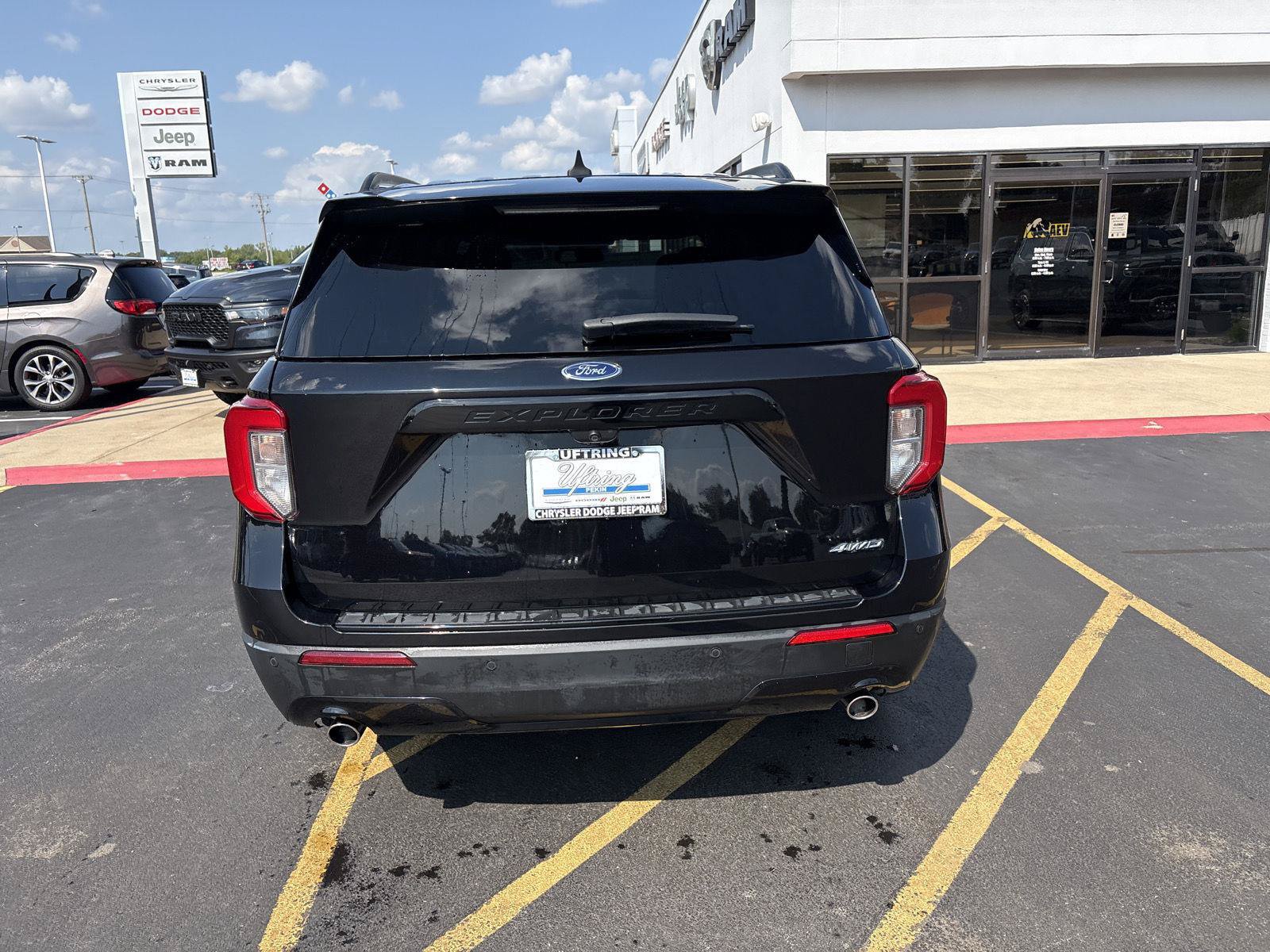 Used 2023 Ford Explorer ST-Line AWD/4WD image 6
