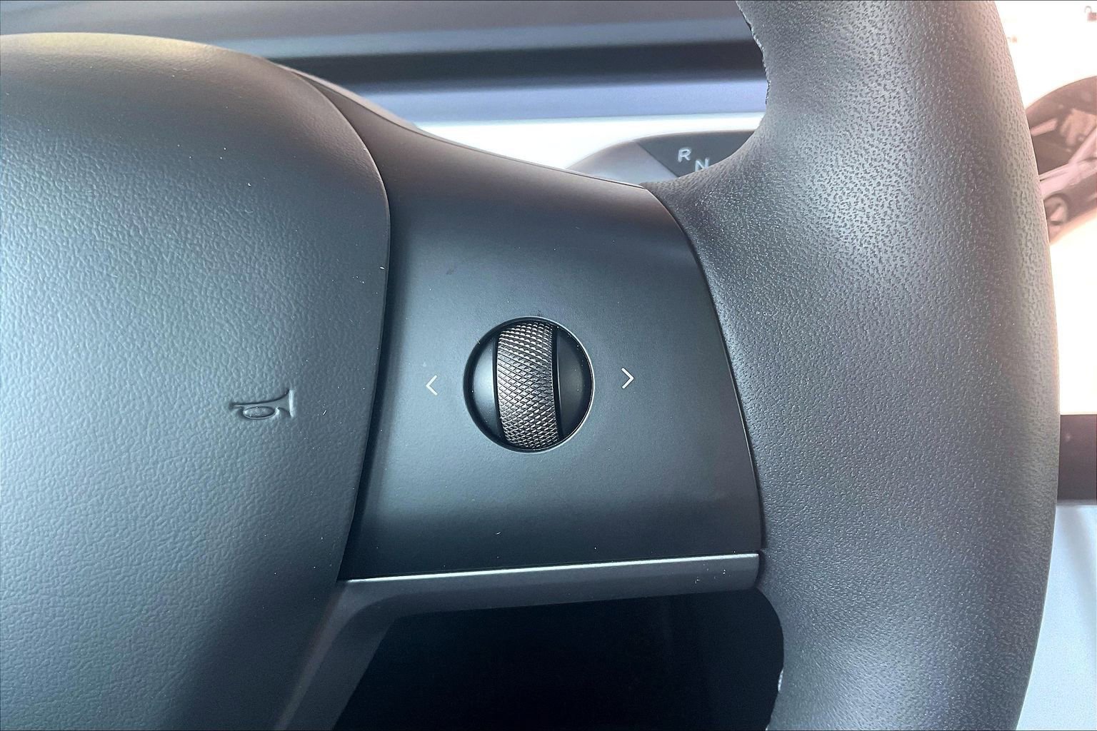 Used 2023 Tesla Model 3 Standard Range RWD image 11