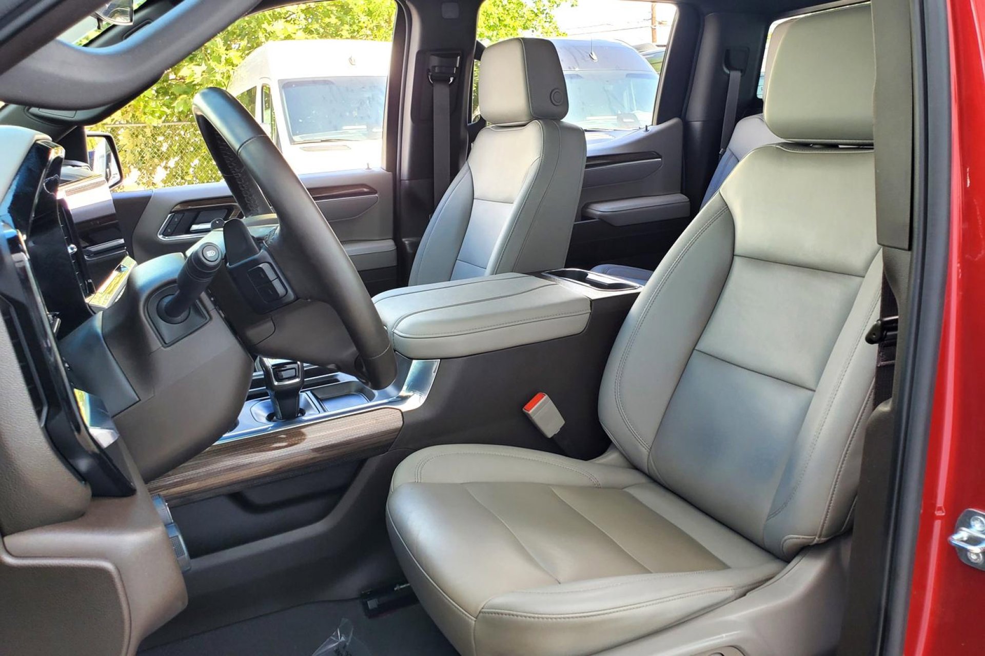 Used 2024 Chevrolet Silverado 1500 LT Trail Boss w/ LT Trail Boss Premium Package image 10