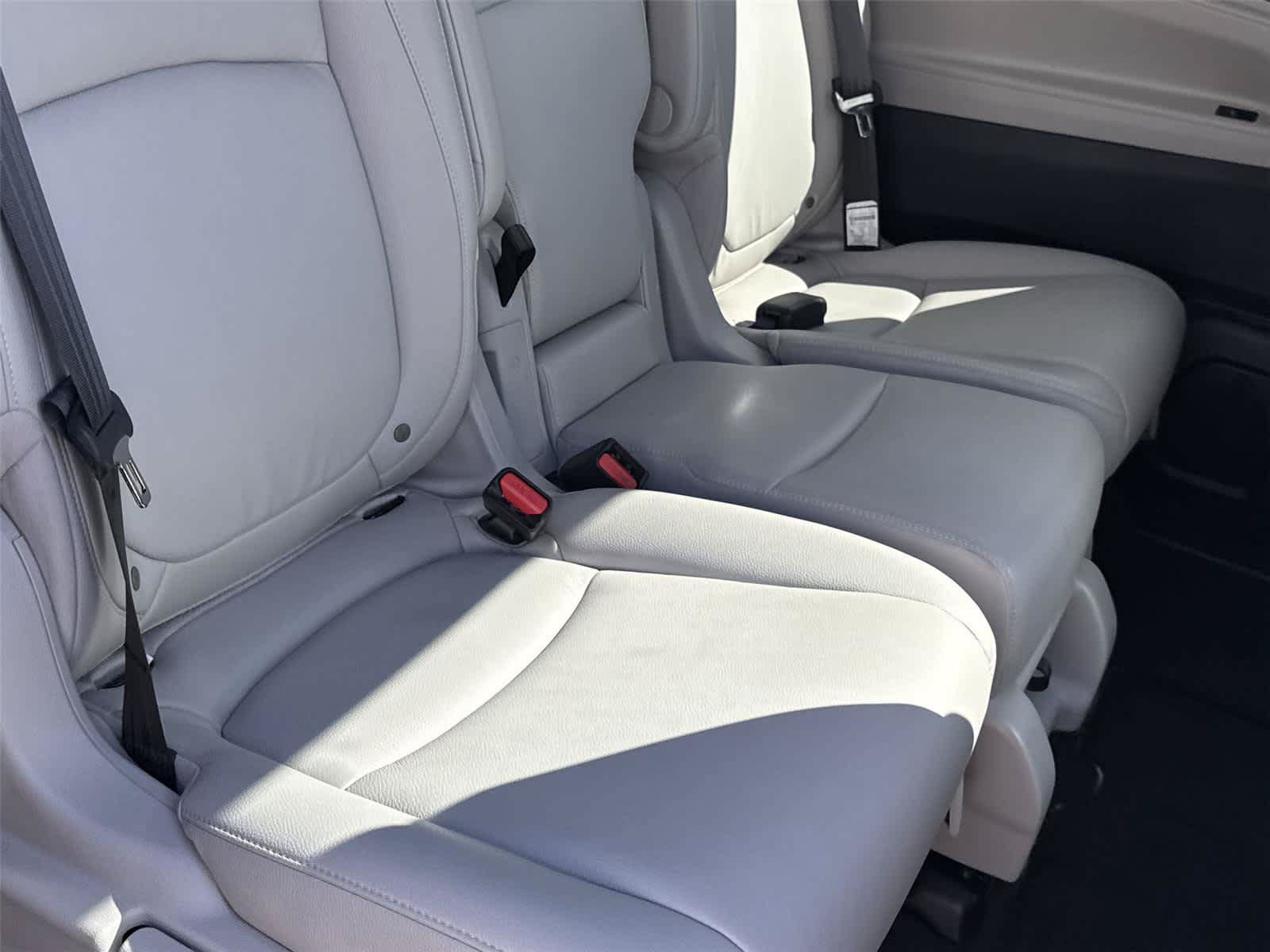 Used 2026 Honda Odyssey EX-L image 16