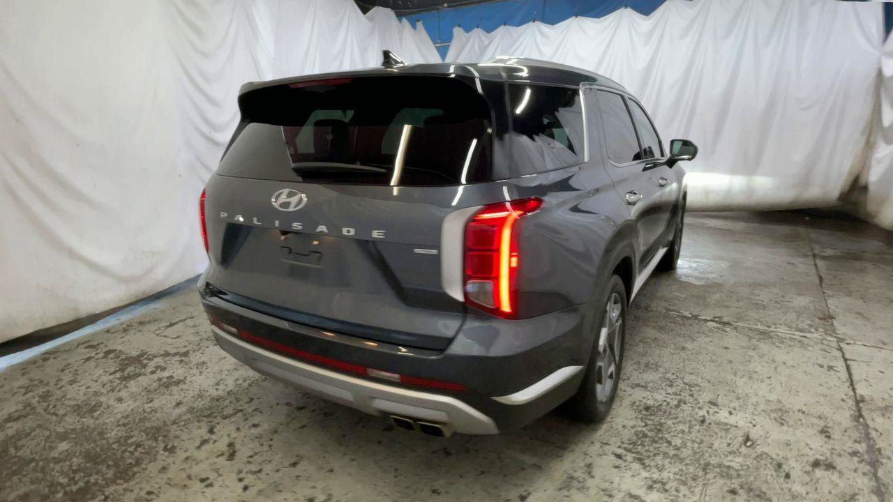 Used 2024 Hyundai Palisade Limited AWD/4WD image 8