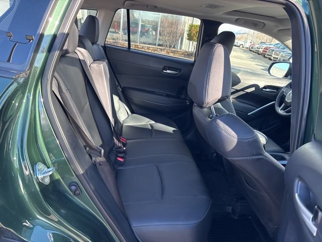 Used 2025 Toyota Corolla Cross XLE image 30