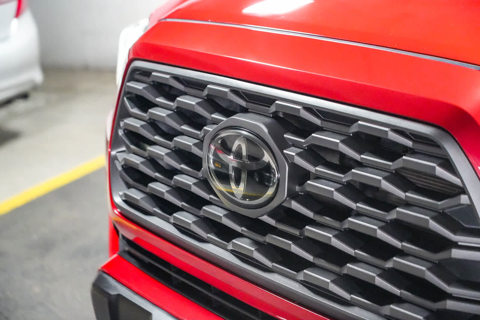 Used 2022 Toyota Tacoma TRD Off-Road w/ Technology Package AWD/4WD image 3