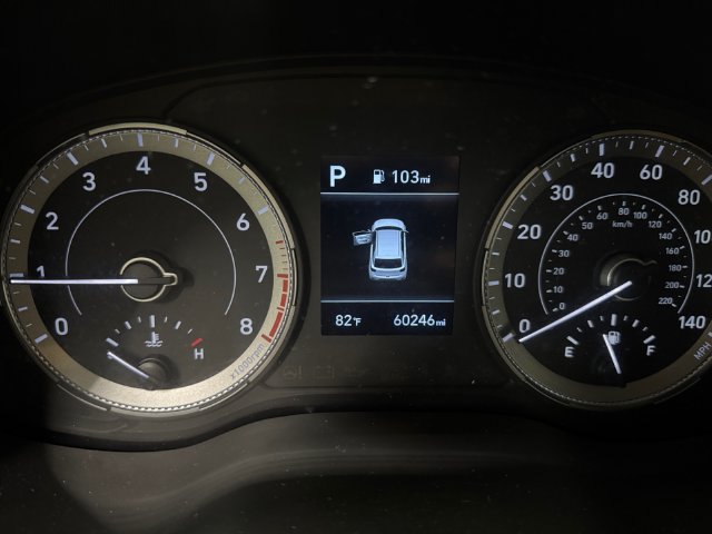 Used 2022 Hyundai Venue SE FWD image 2