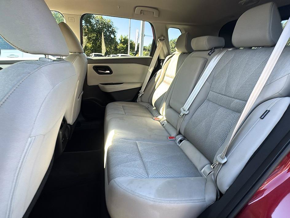 Certified 2025 Nissan Rogue SV AWD/4WD image 18