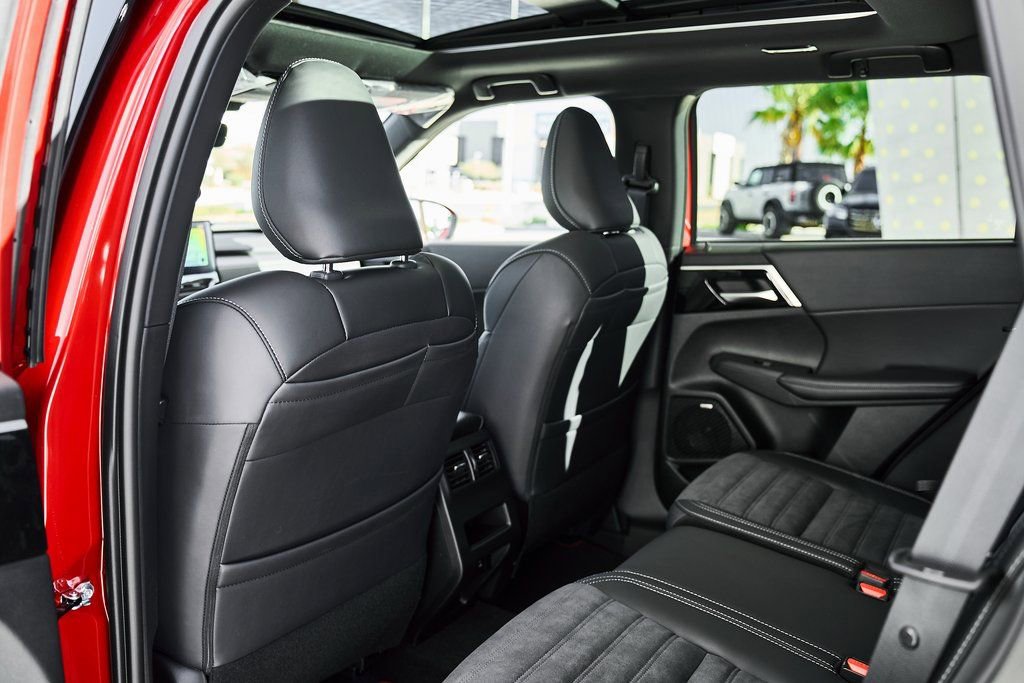 New 2026 Mitsubishi Outlander Ralliart image 23