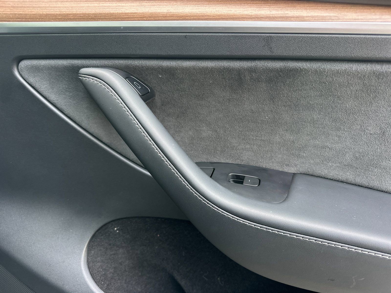 Used 2024 Tesla Model Y Performance image 20