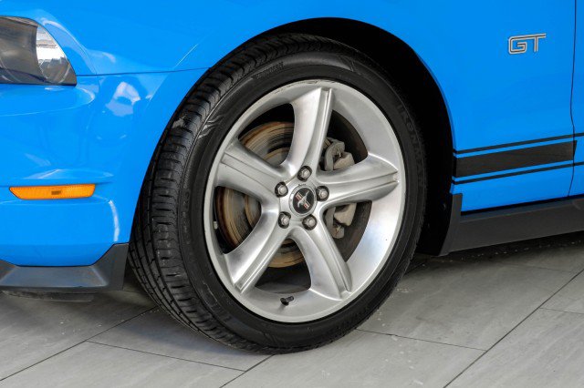 Used 2010 Ford Mustang GT Premium RWD image 46
