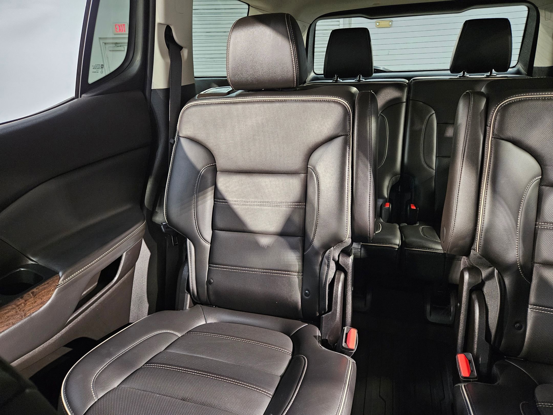 Used 2022 GMC Acadia Denali image 12