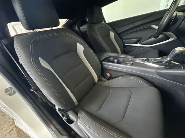Used 2021 Chevrolet Camaro LT RWD image 26