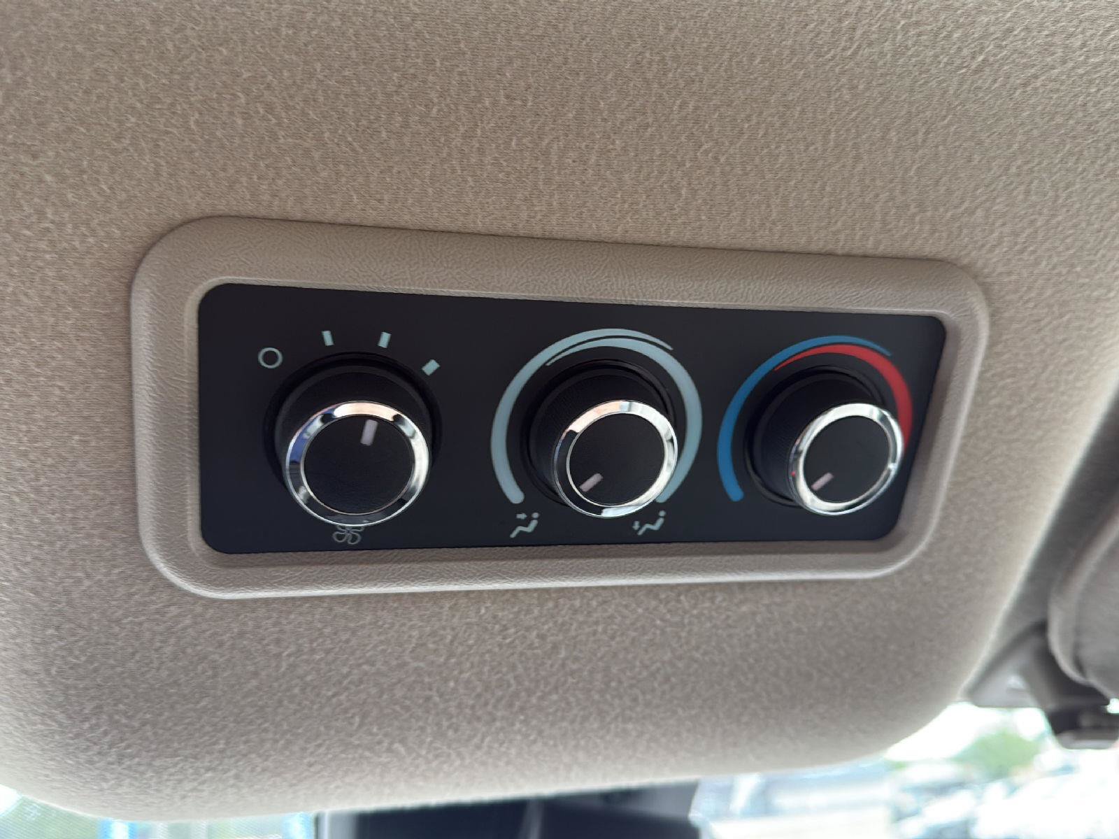 Used 2025 Chevrolet Express 3500 LT w/ LT Preferred Equipment Group RWD image 14